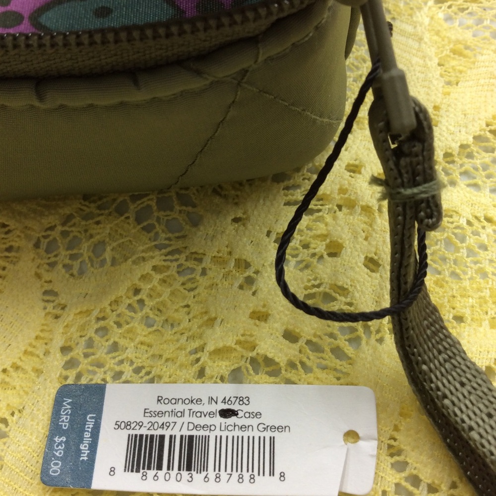 Vera Bradley Essential Travel Case - Picture 5 of 5